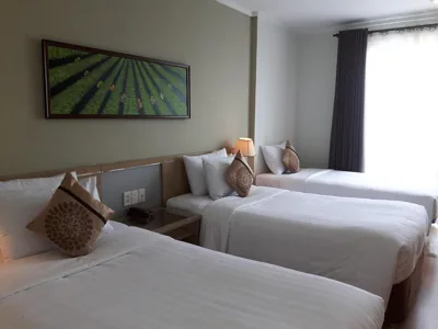 带城市景观的豪华公园景三人房（3张单人床） — Vien Dong Hotel - Near Bui Vien Walking Street